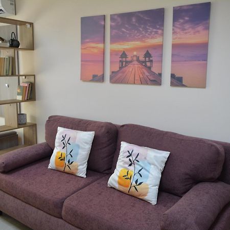City Center Apartment With A Backyard Burgas Stad Buitenkant foto